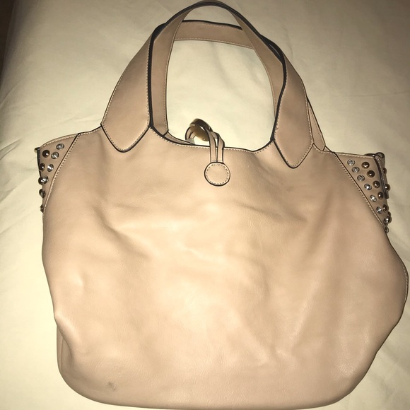 Classic Handbag - Picture 4 of 10